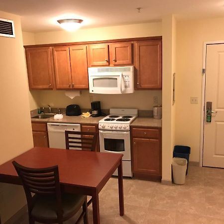 White River Inn & Suites White River Junction Bagian luar foto