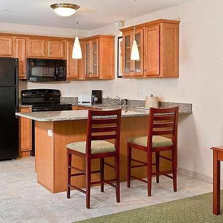 White River Inn & Suites White River Junction Bagian luar foto