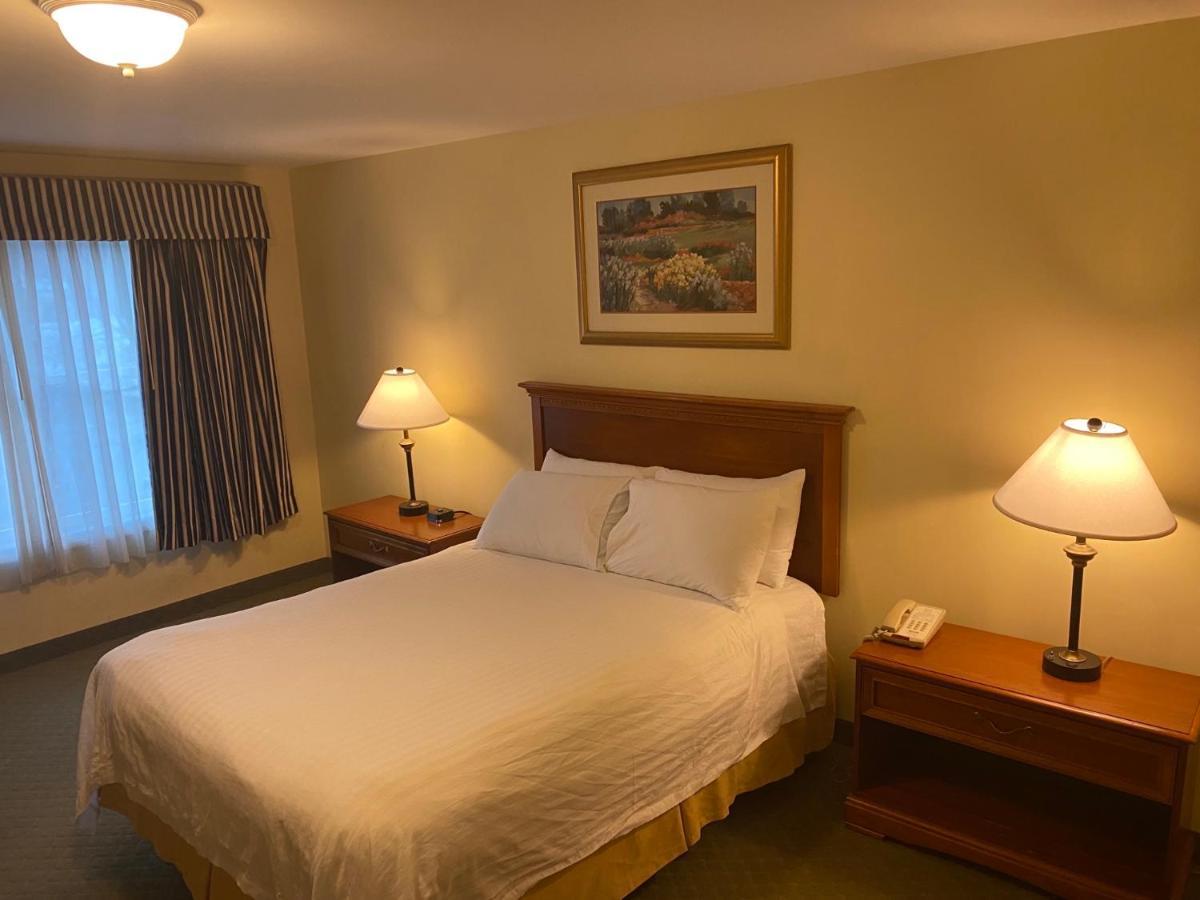 White River Inn & Suites White River Junction Bagian luar foto