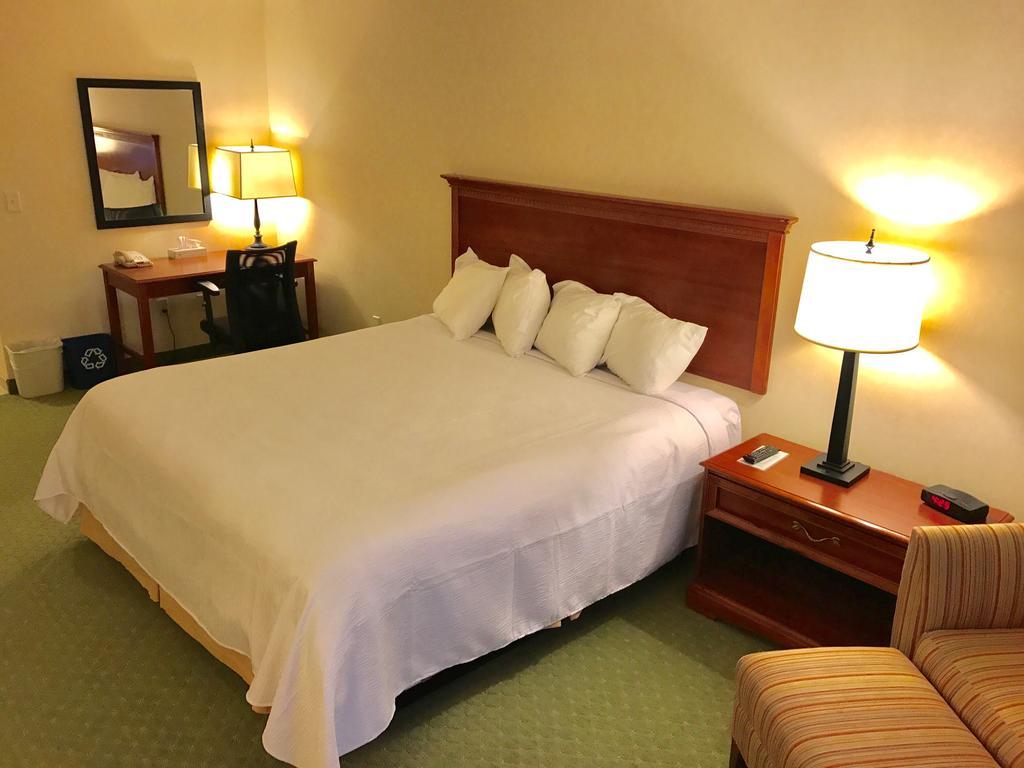 White River Inn & Suites White River Junction Bagian luar foto