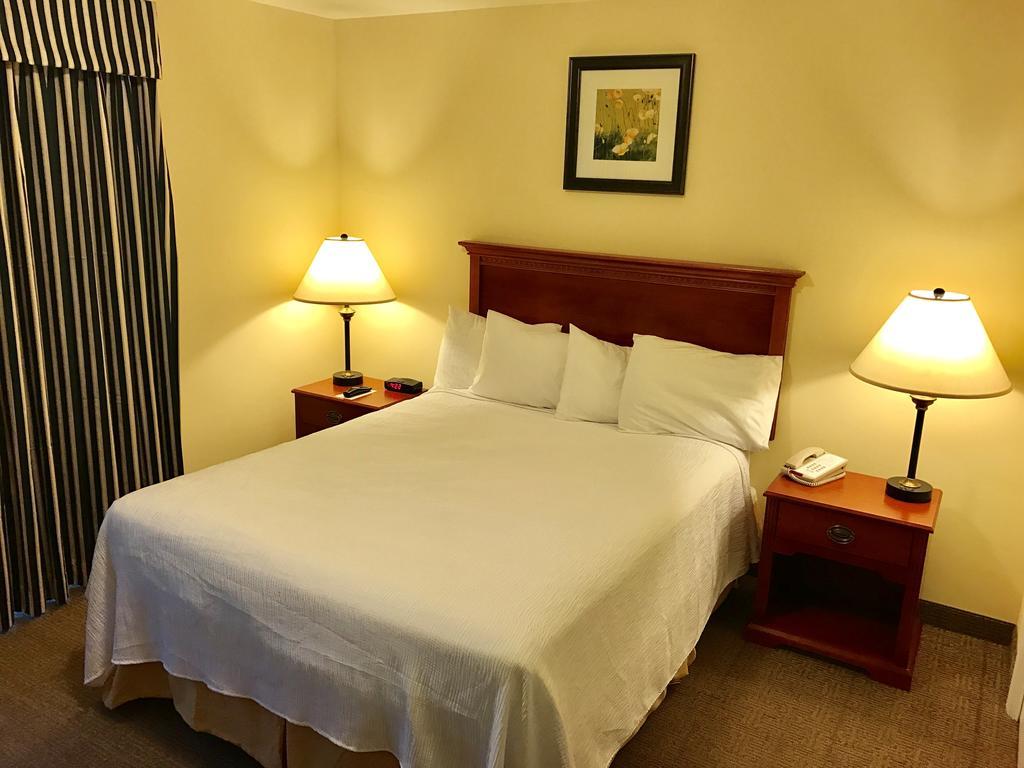 White River Inn & Suites White River Junction Bagian luar foto