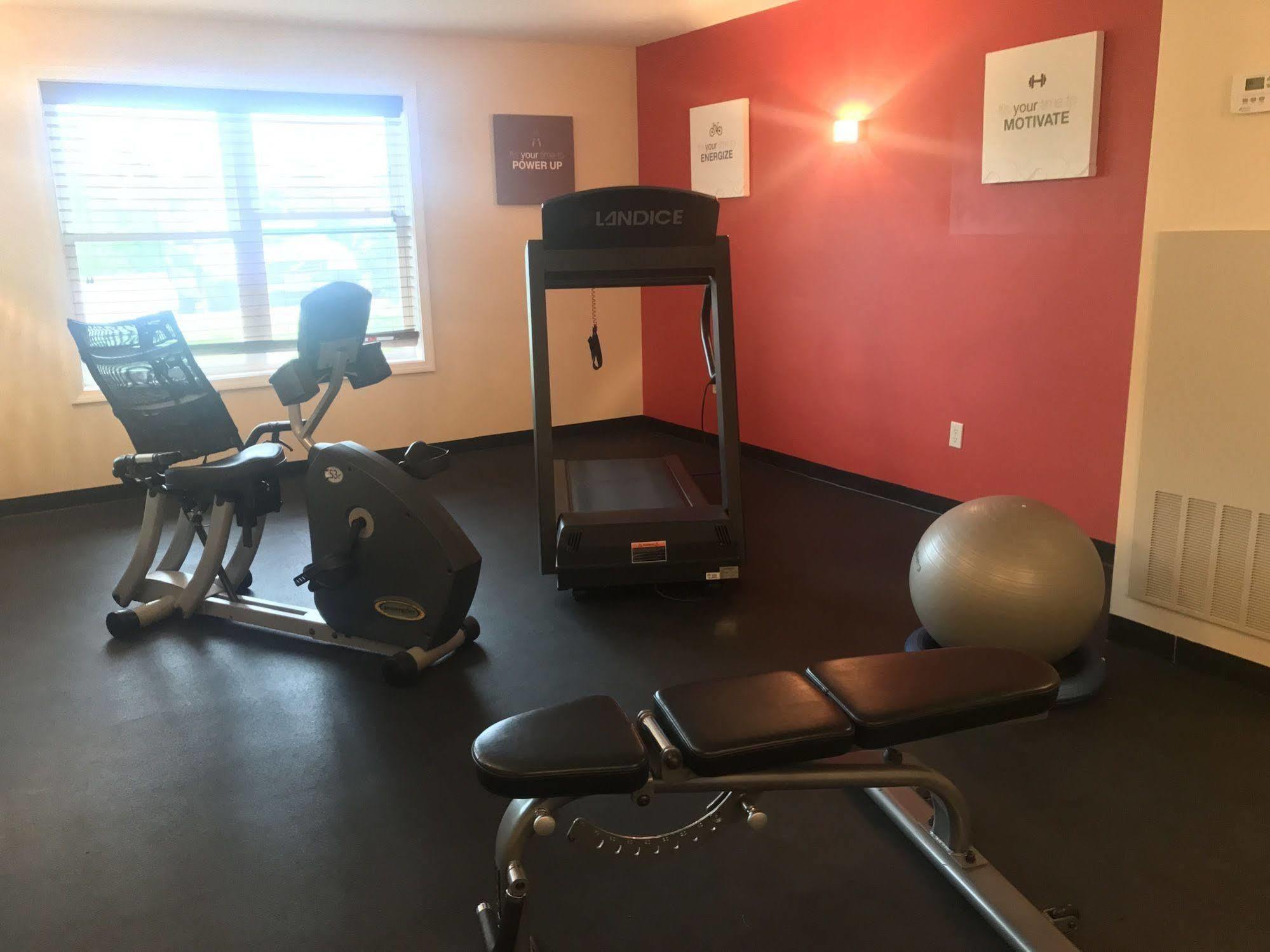 White River Inn & Suites White River Junction Bagian luar foto