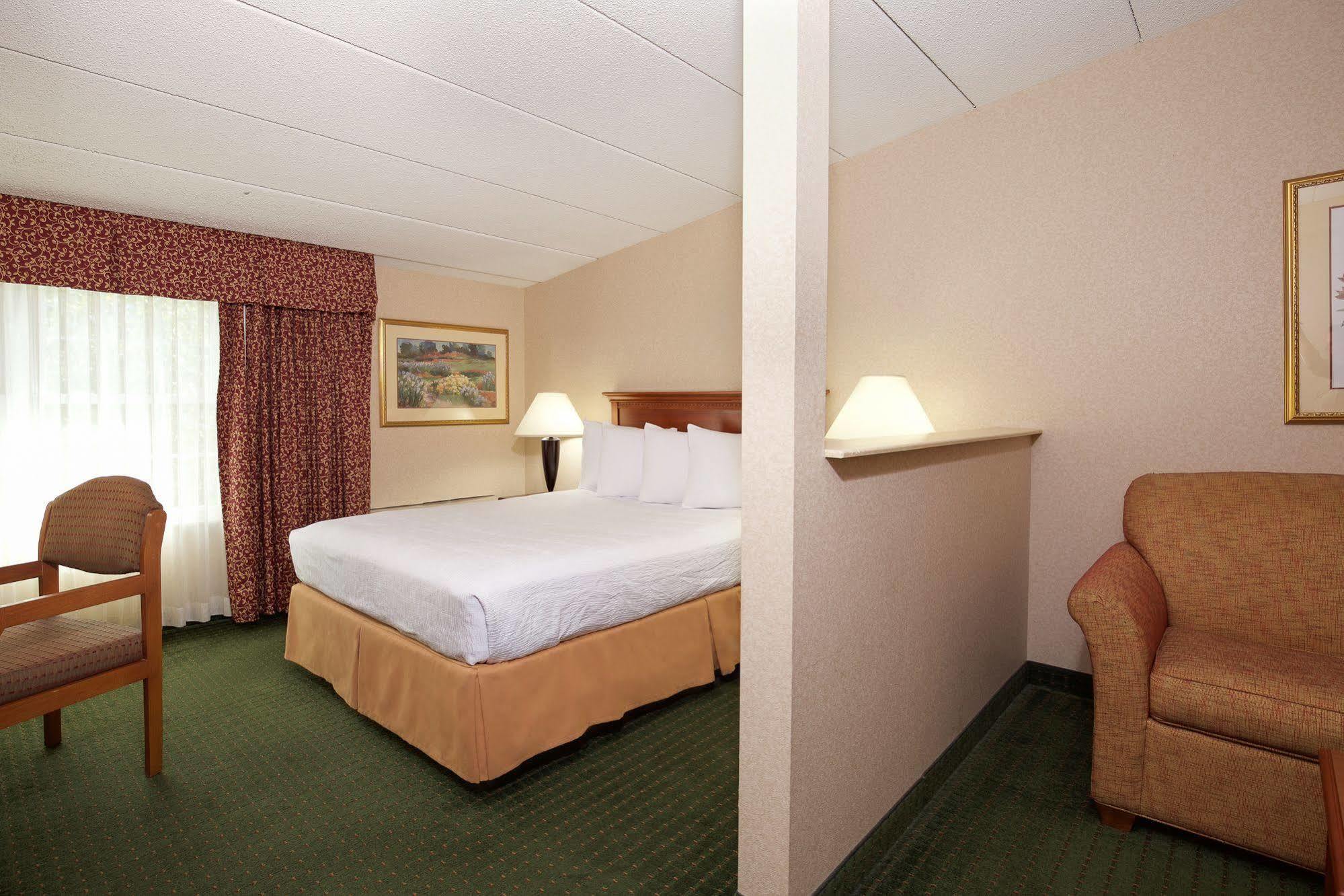 White River Inn & Suites White River Junction Bagian luar foto