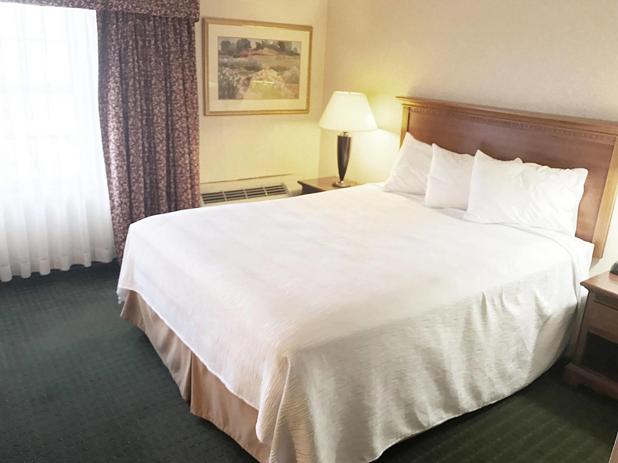 White River Inn & Suites White River Junction Bagian luar foto