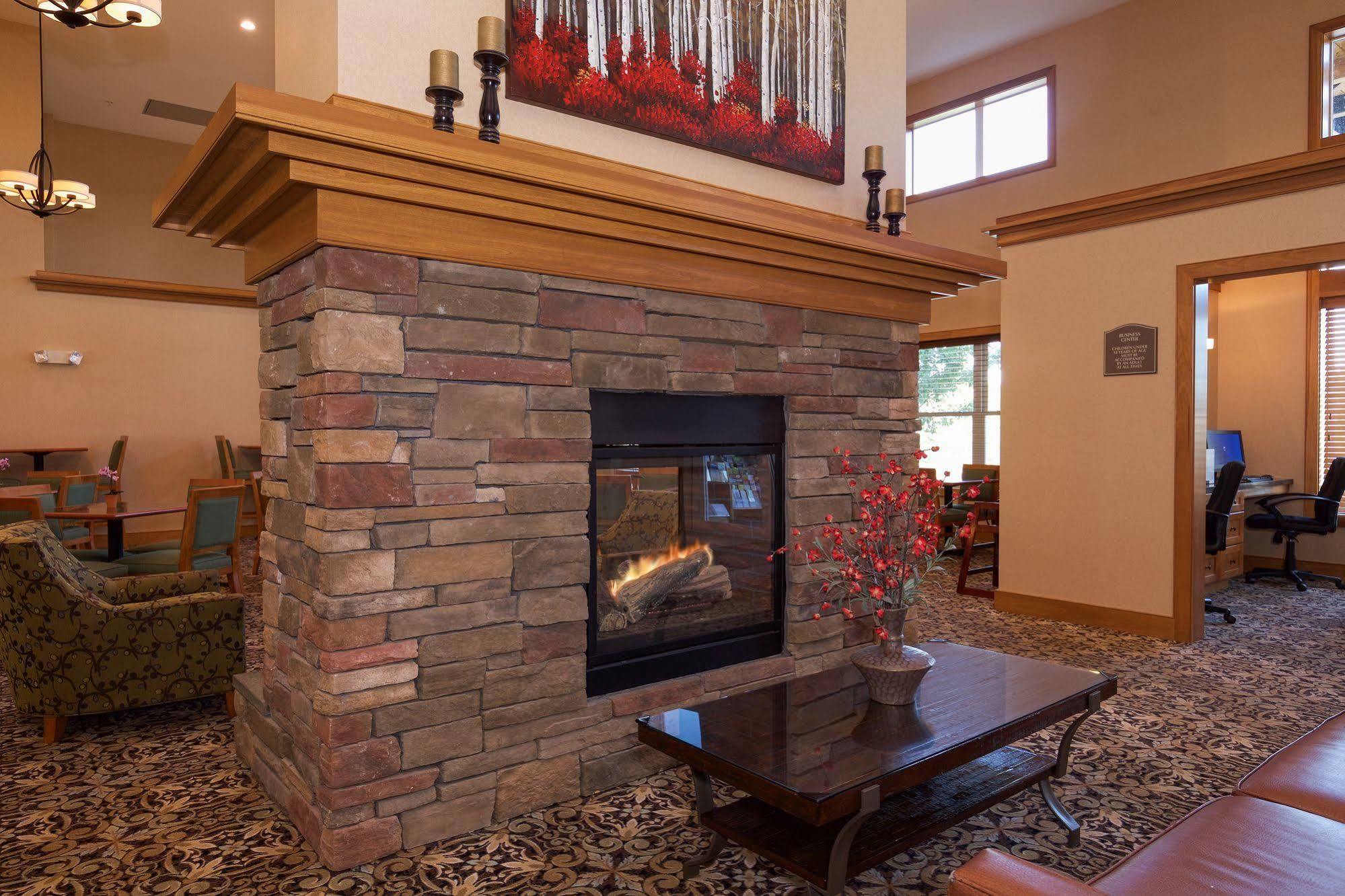White River Inn & Suites White River Junction Bagian luar foto