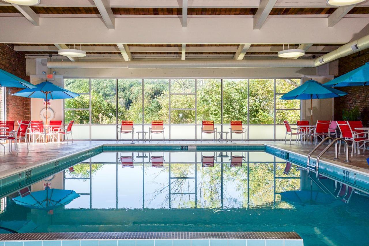 White River Inn & Suites White River Junction Bagian luar foto